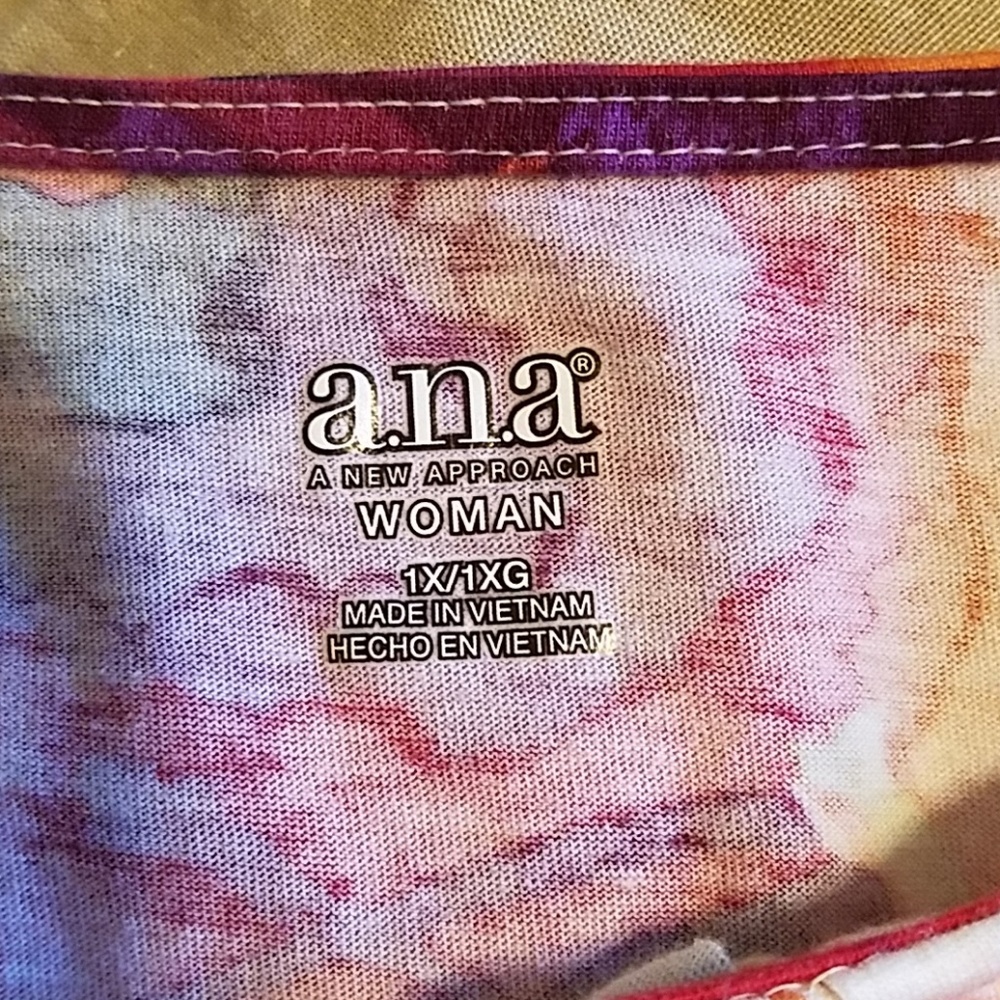 Floral Top - Picture 5 of 5